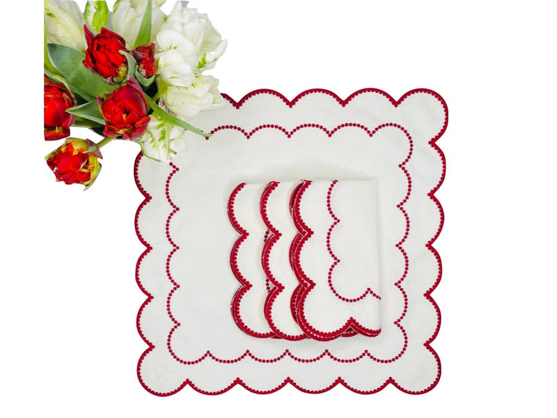 HMA DÉCOR White and Red Daisy Napkins (set of 4)